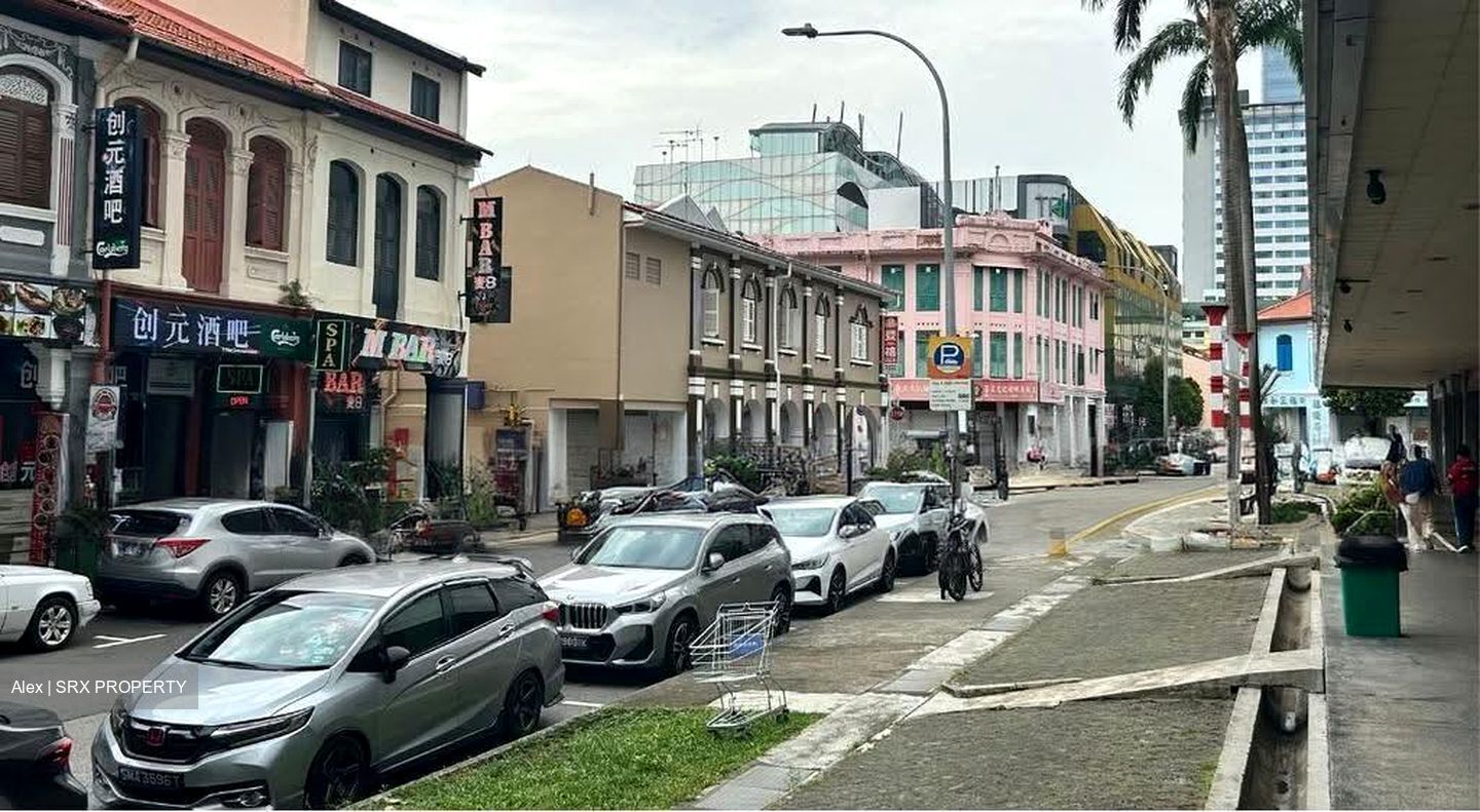 Desker Road Conservation Area (D8), Retail #623635271